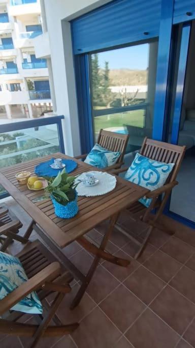 White & Blue Village كارتاخينه المظهر الخارجي الصورة